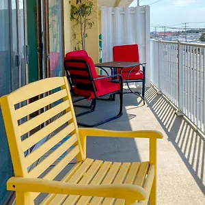 https://waves-307.ocean-city-hotels.net